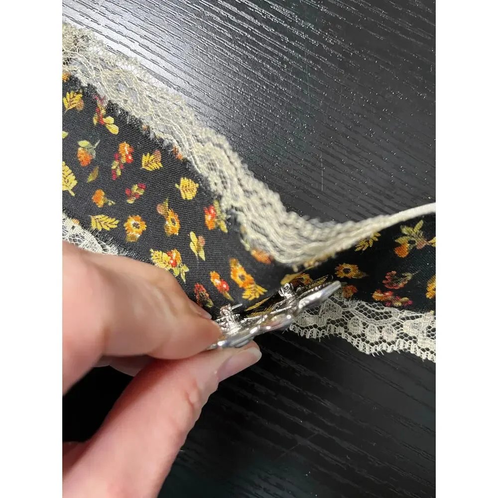 Victorian/Dark Academia Style Lace & Floral Print Choker w/Vintage Brooch